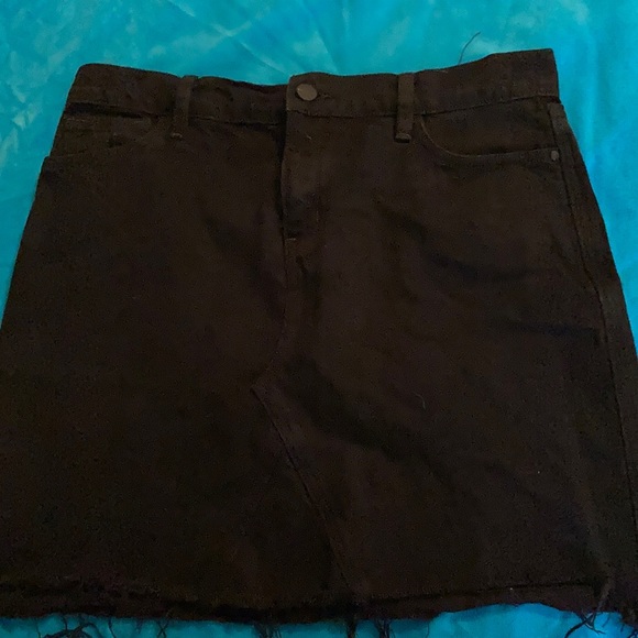 Black jean skirt - Picture 1 of 2